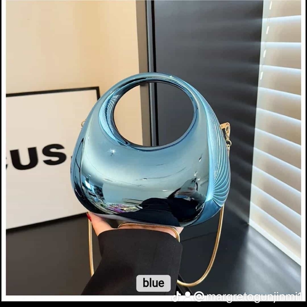 Party purse